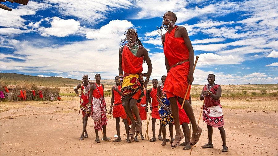 Bộ tộc người Maasai tại khu bảo tồn Maasai Mara - Kenya
